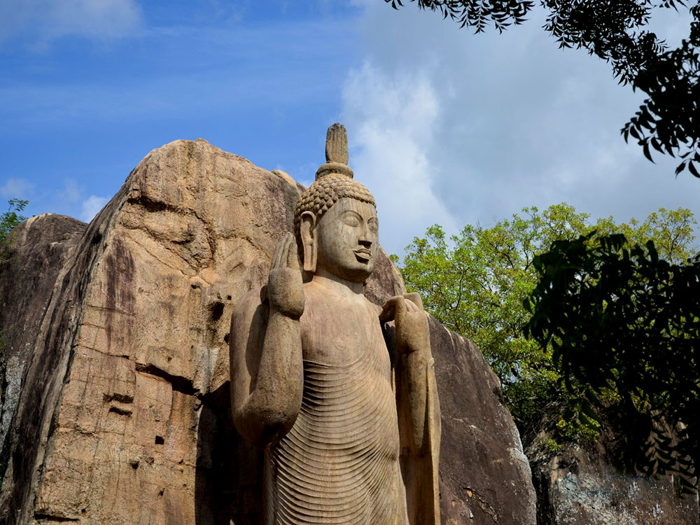 aukana buddha statue